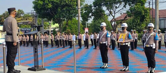 Kapolres Majalengka Pimpin Upacara Pemberhentian Tidak Dengan Hormat Terhadap Anggota Polri