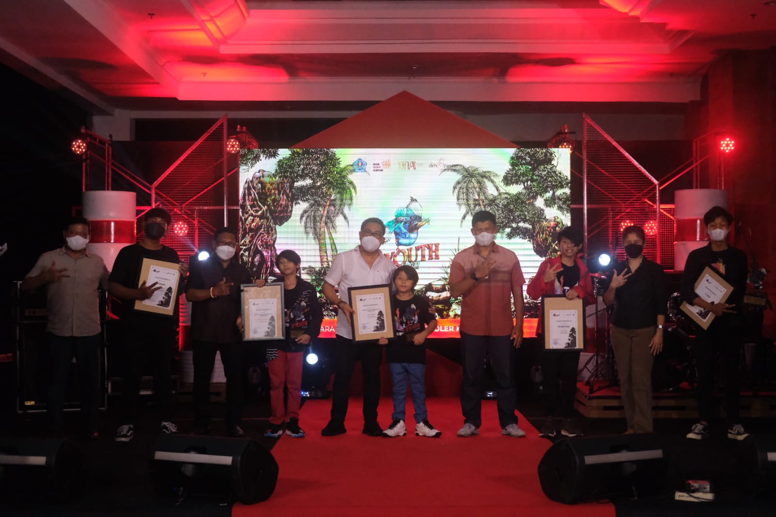 D’Youth Fest 2021 Berakhir Arya Wibawa Goreskan Lukisan, Canangkan D’Youth Fest 2022