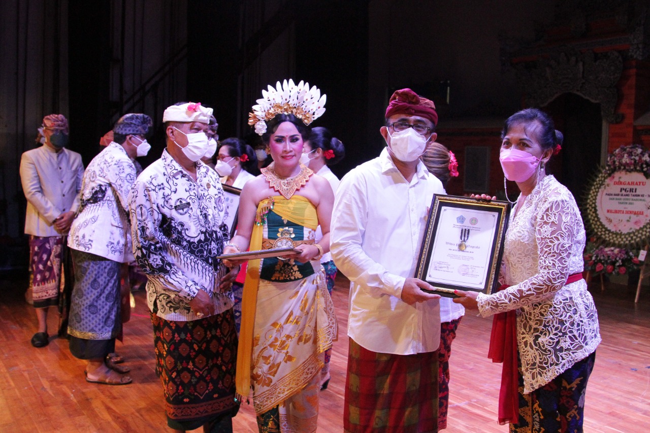 Walikota Jaya Negara : Guru Garda Terdepan Pencegahan Penyebaran Covid-19 saat PTM Terbatas