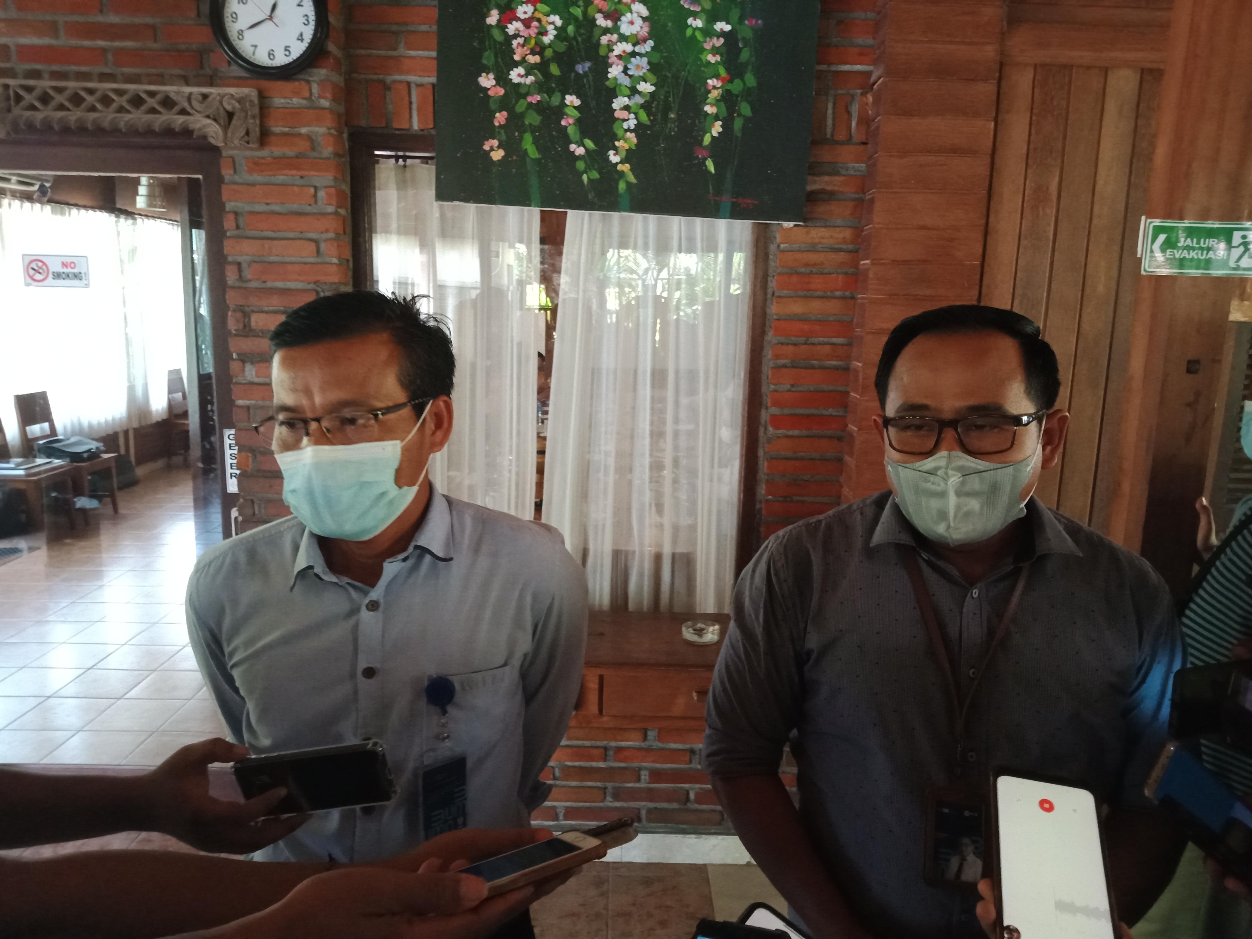 PLN UID Bali : Masyarakat Bali di himbau pasang Penjor jarak aman agar tak ganggu Aliran Listrik 