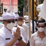 Bupati Tabanan Bangga Dengan Semangat Kebersamaan Warga Desa Adat Tunjuk