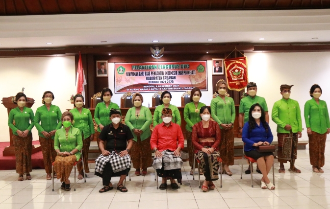 Pemkab Tabanan Melantik Langsung Ketua Harpi Tabanan Periode 2021 – 2025