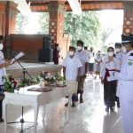 Bupati Tabanan Lantik Perbekel : Ingatkan Tingkatkan Kerjasama dan Gotong Royong