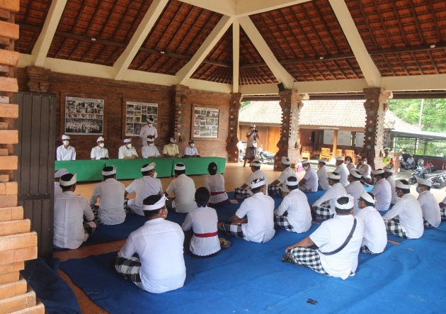 Rapatkan Barisan Menuju Tabanan Era Baru, Bupati Kumpulkan Pimpinan OPD