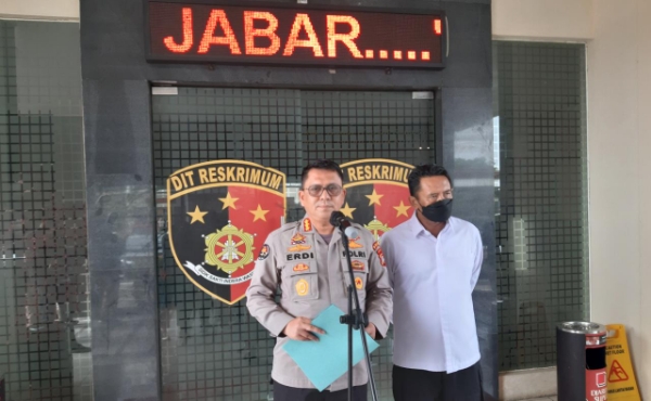 Kabid Humas Polda Jabar : Anggota Kami Hadir Dikediaman Habib Bin Smith Dalam Rangka Tugas Menyampaikan SPDP