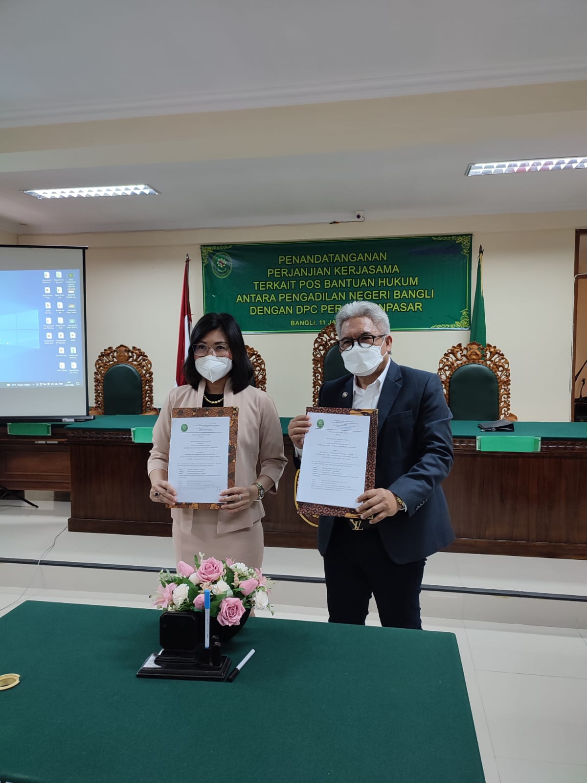 Pengadilan Negeri Bangli bersama  Paradi Denpasar Tandatangi MoU  Pos Bantuan HUkum