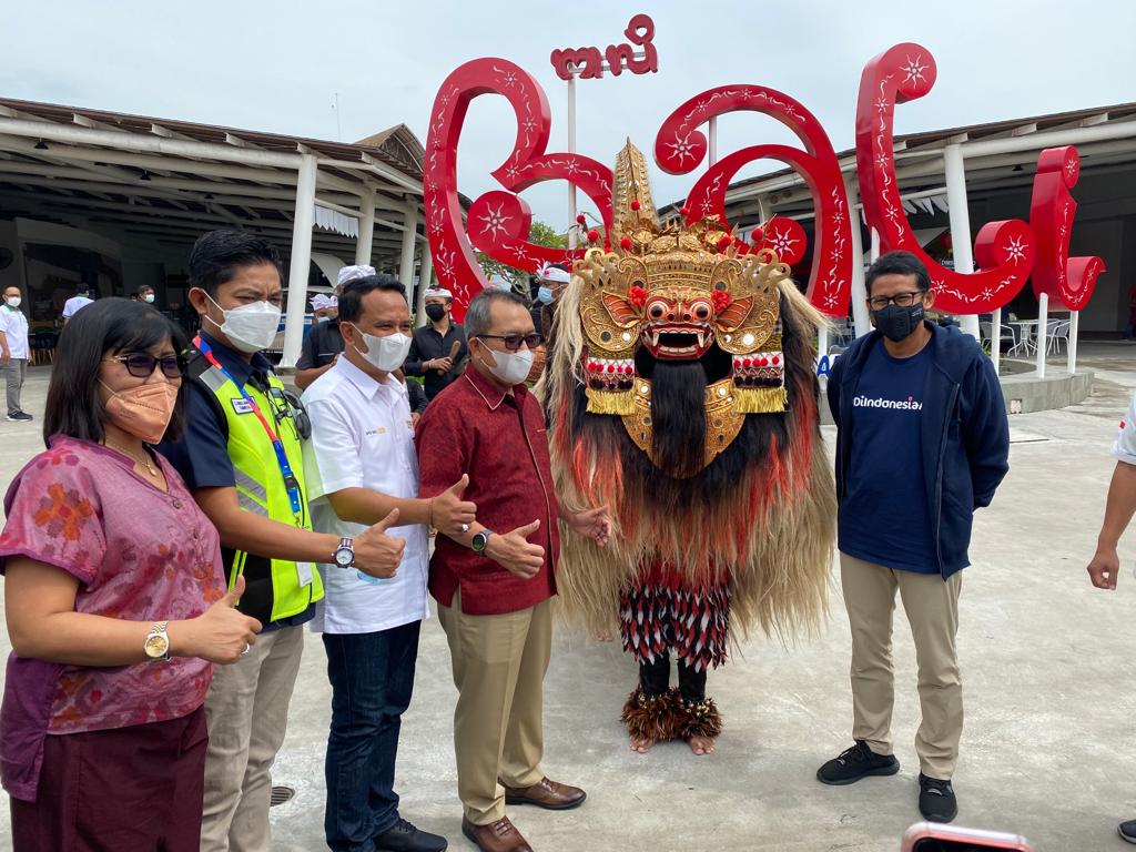 Menparekraf Apresiasi Kolaborasi UMKM di Bandara Internasional I Gusti Ngurah Rai – Bali