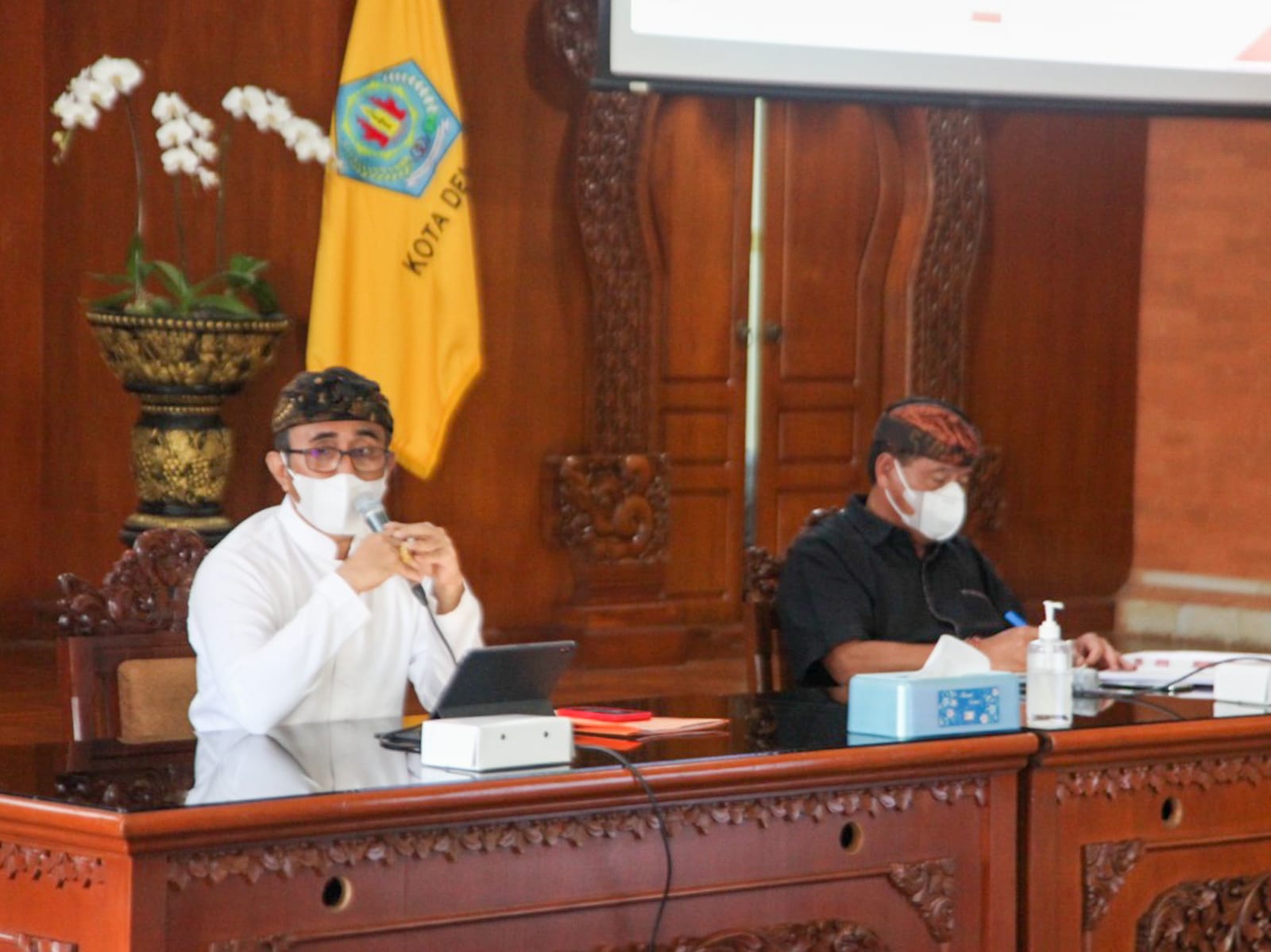 Walikota Jaya Negara Pacu Semangat Perbekel/Lurah Gencarkan Langkah Pencegahan Lonjakan Covid-19