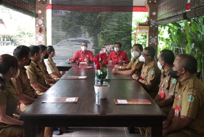 Komitmen Wujudkan Clean Government, Bupati Tabanan Pastikan Seluruh OPD Teken Pakta Integritas