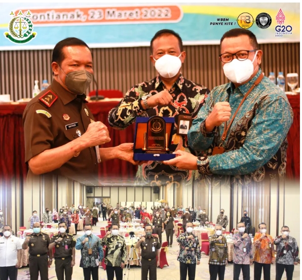 Kajati  Kalbar  Sebagai  Keynoite  Speaker  di  Bank  Kalbar