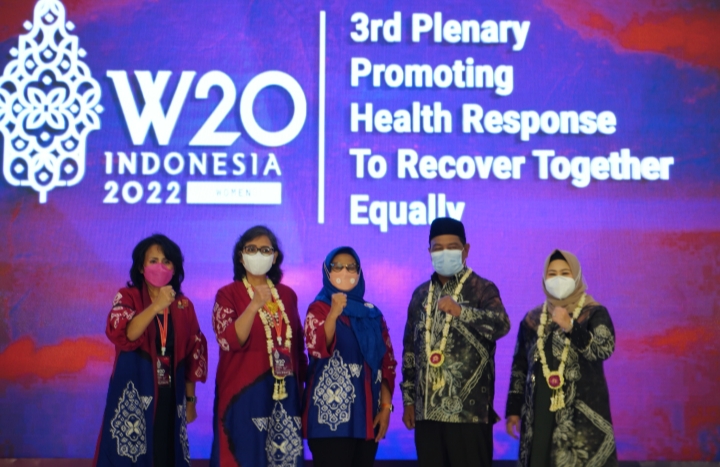 Women20 Gelar Pertemuan ke-3 di Banjarmasin Serukan Kesetaraan Gender di Bidang Kesehatan