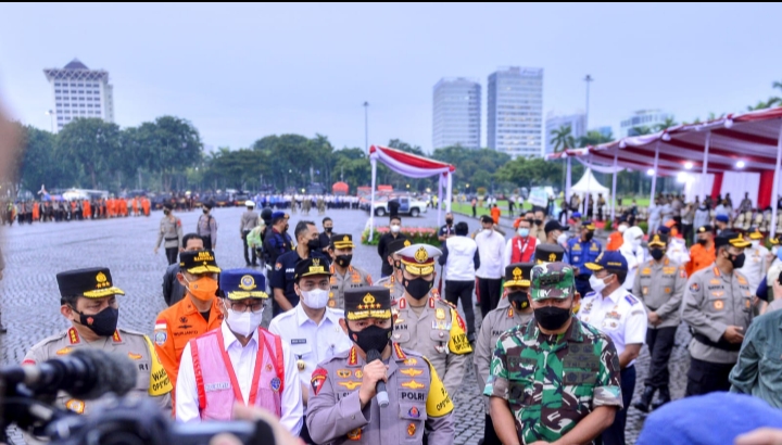 Apel Gelar Pasukan, Kapolri Tekankan Soal Strategi Antisipasi Kemacetan Hingga Vaksinasi Booster saat Mudik