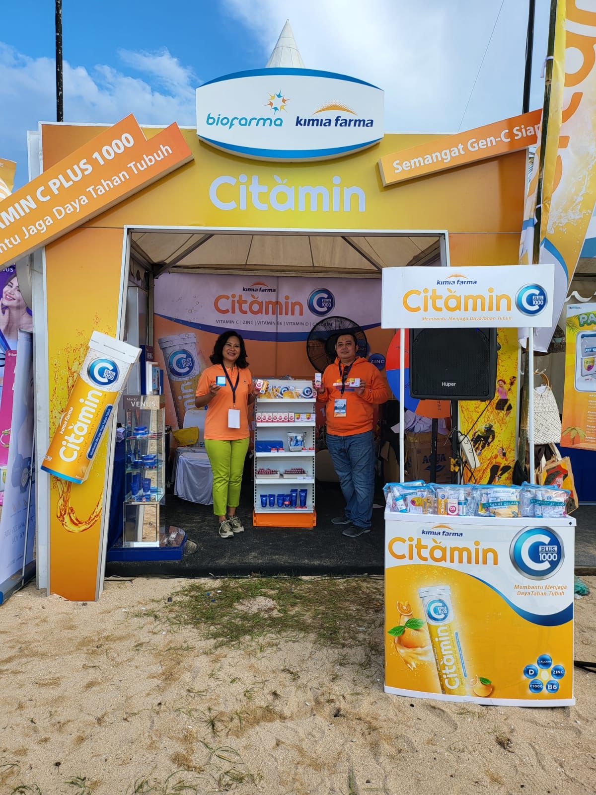 Produk Multivitamin & Kosmetik KF mendukung “Bali Kembali” di Sanur Festival