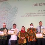 Harkopnas ke-75, Walikota Denpasar Jaya Negara Mendapatkan Penghargaan Penggerak Koperasi Terbaik