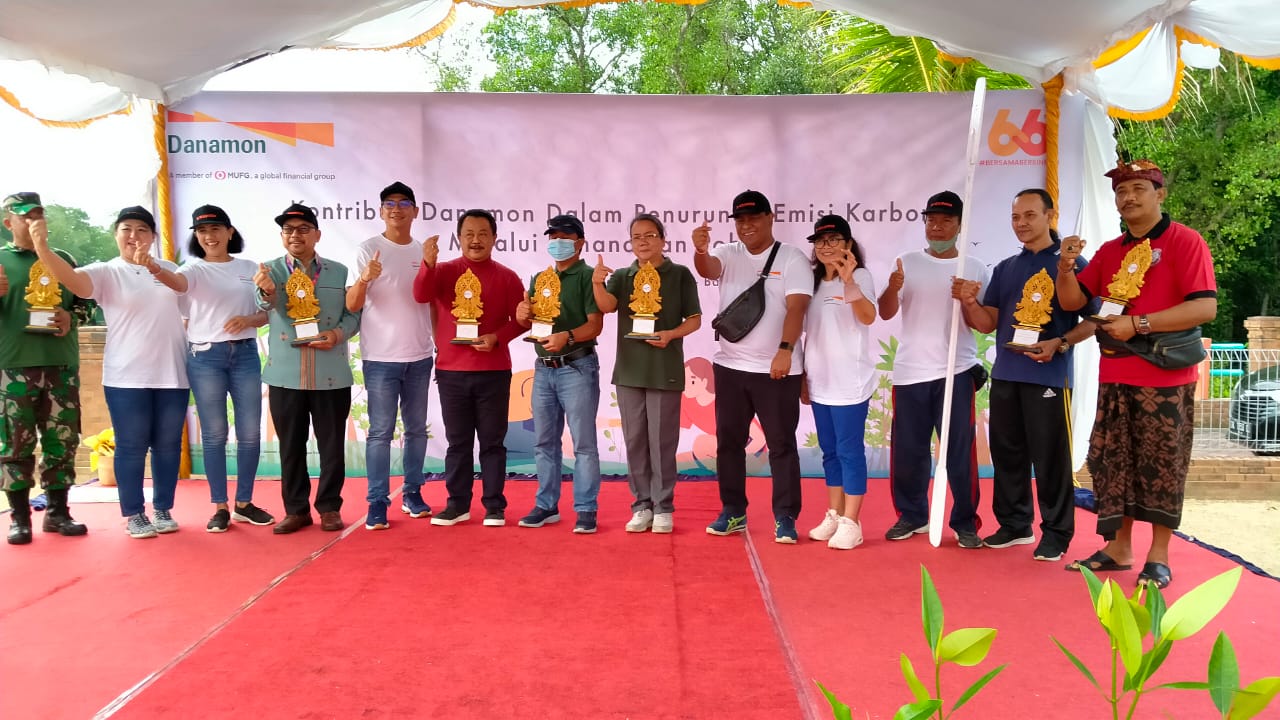 Rayakan HUT Ke-66, Bank Danamon tanam 10 ribu Pohon Mangrove