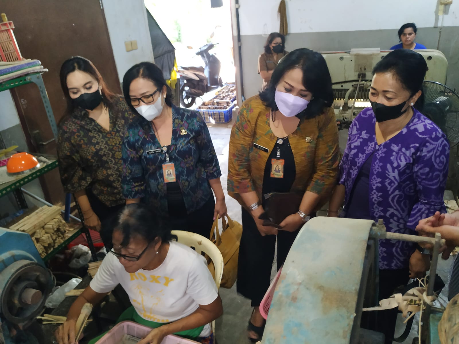 Dekransda Denpasar Gelar Monev, Ny. Antari Jaya Negara Ajak IKM Terus Berinovasi