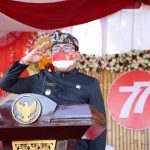 Wawali Arya Wibawa Pimpin Apel Penurunan Bendera HUT RI ke-77 di Kota Denpasar