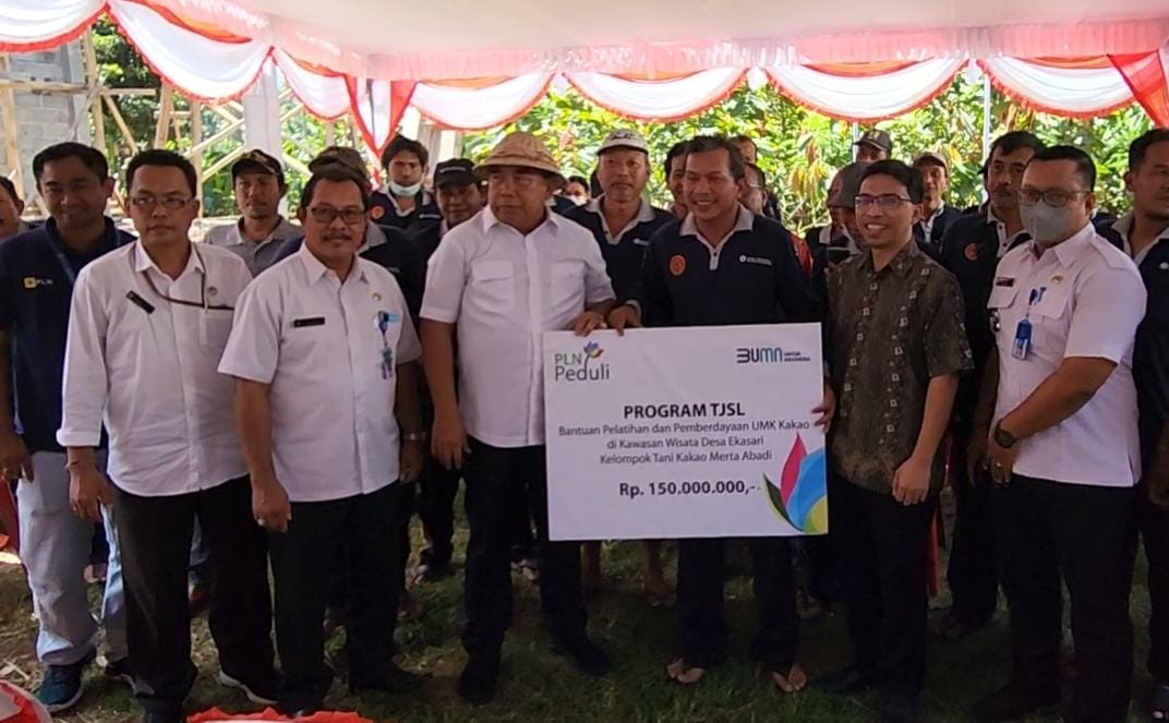 Dukung Peningkatan Kualitas Kakao Jembrana, PLN Salurkan Bantuan Mesin Produksi Berbasis Listrik