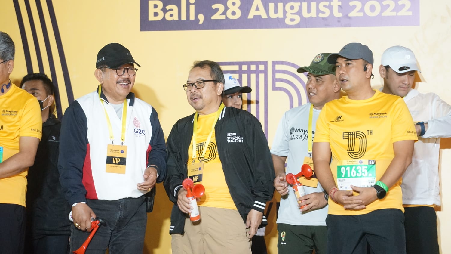 Wakil Gubernur Bali, Tjok. Oka Sukawati Membuka Maybank Marathon 2022, Minggu 28 Agustus 2022