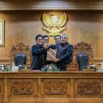 Bupati Giri Prasta Sampaikan Penjelasan Perubahan KUA-PPAS TA 2022 Syukuri Target Pendapatan Terpenuhi