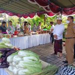Gencarkan Operasi Pasar,  Walikota  Denpasar Jaya Negara Tinjau Operasi Pasar di Kelurahan Penatih