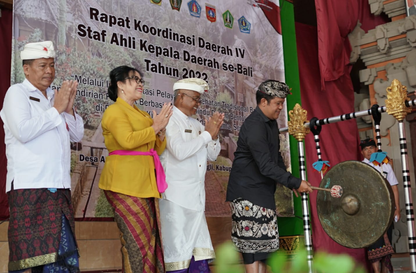 Bupati Bangli Membuka Rakorda IV Staff Ahli Kepala Daerah se- Bali Tahun 2022 di Desa Penglipuran