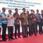 Jelang KTT G20, Menko Luhut  Binsar Pandjaitan  Resmikan PLTS Terapung Milik PLN 100 kilowatt-peak (kWp) 
