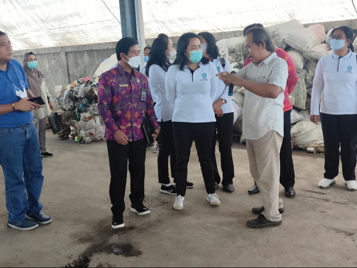 Ketua TP.PKK Kabupaten Bangli Kunjungi Kabupaten Sidoarjo Terkait Pengelolaan Sampah TPS3R