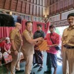 Bupati  Kab. Bangli Sang Nyoman Sedana Arta Serahkan  NPHD   27  Banjar  adat  dari 4 kelurahan di Bangli