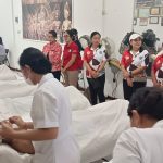 Ny. Sagung Antari Jaya Negara Tinjau Pelaksanaan Ujian Kompetensi Tata Kecantikan Anggota TP PKK Kelurahan Padangsambian