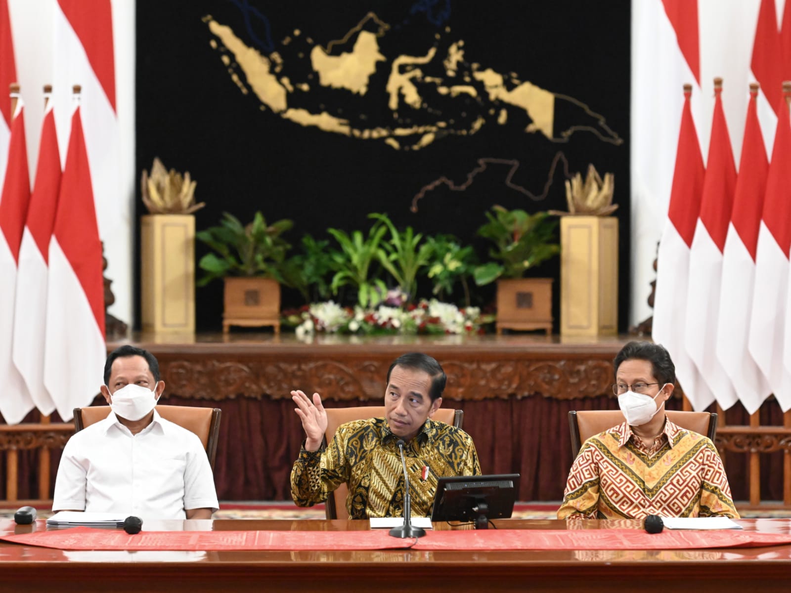 Pemerintah Resmi Cabut Kebijakan PPKM