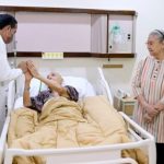 Presiden Jokowi Jenguk Try Sutrisno di RSPAD Gatot Soebroto