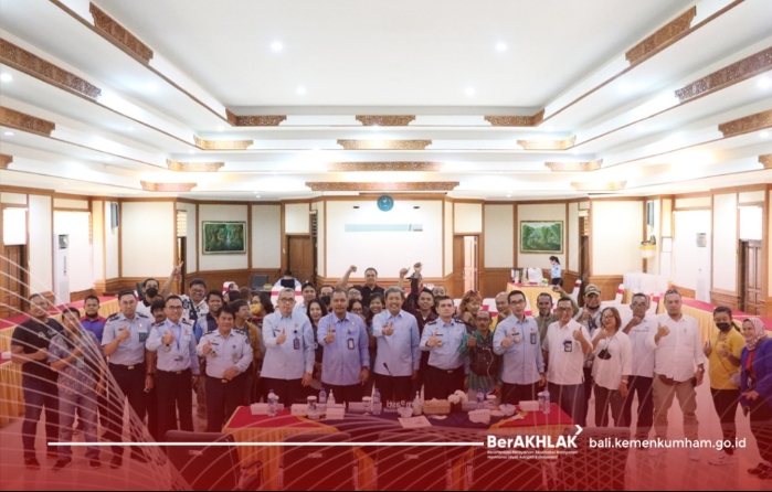 Anggiat Napitupulu  Paparkan  Capaian  Kinerja Kemenkumham  Bali  Selama  2022