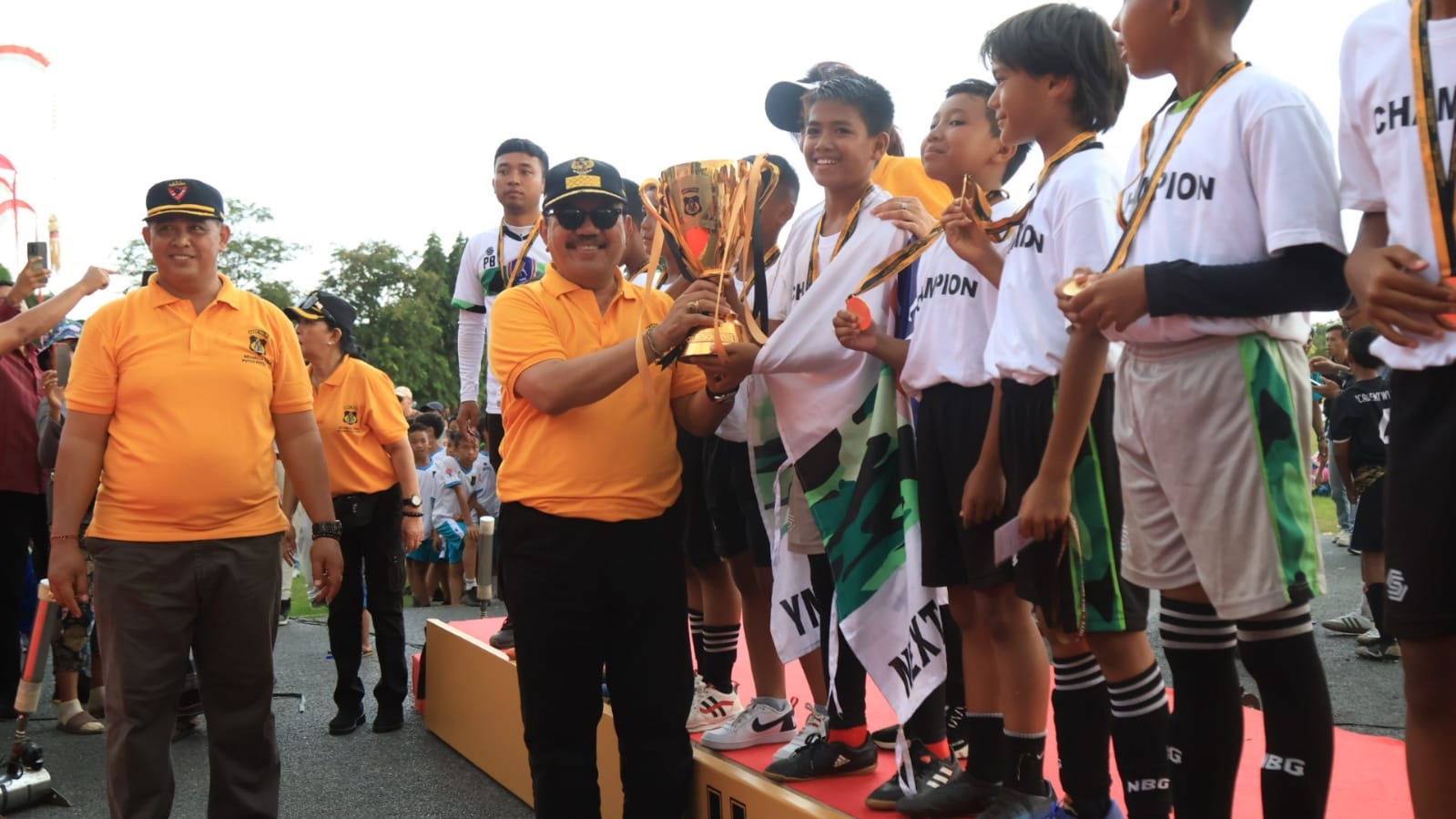 Hadiri Penutupan Turnamen Internasional DCT KBPP POLRI; Cok Ace Sampaikan Penanganan Olahraga Harus Profesional