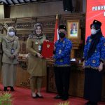 Serahkan 726 SK PNS, Sri Mulyani Tekankan Kedisiplinan