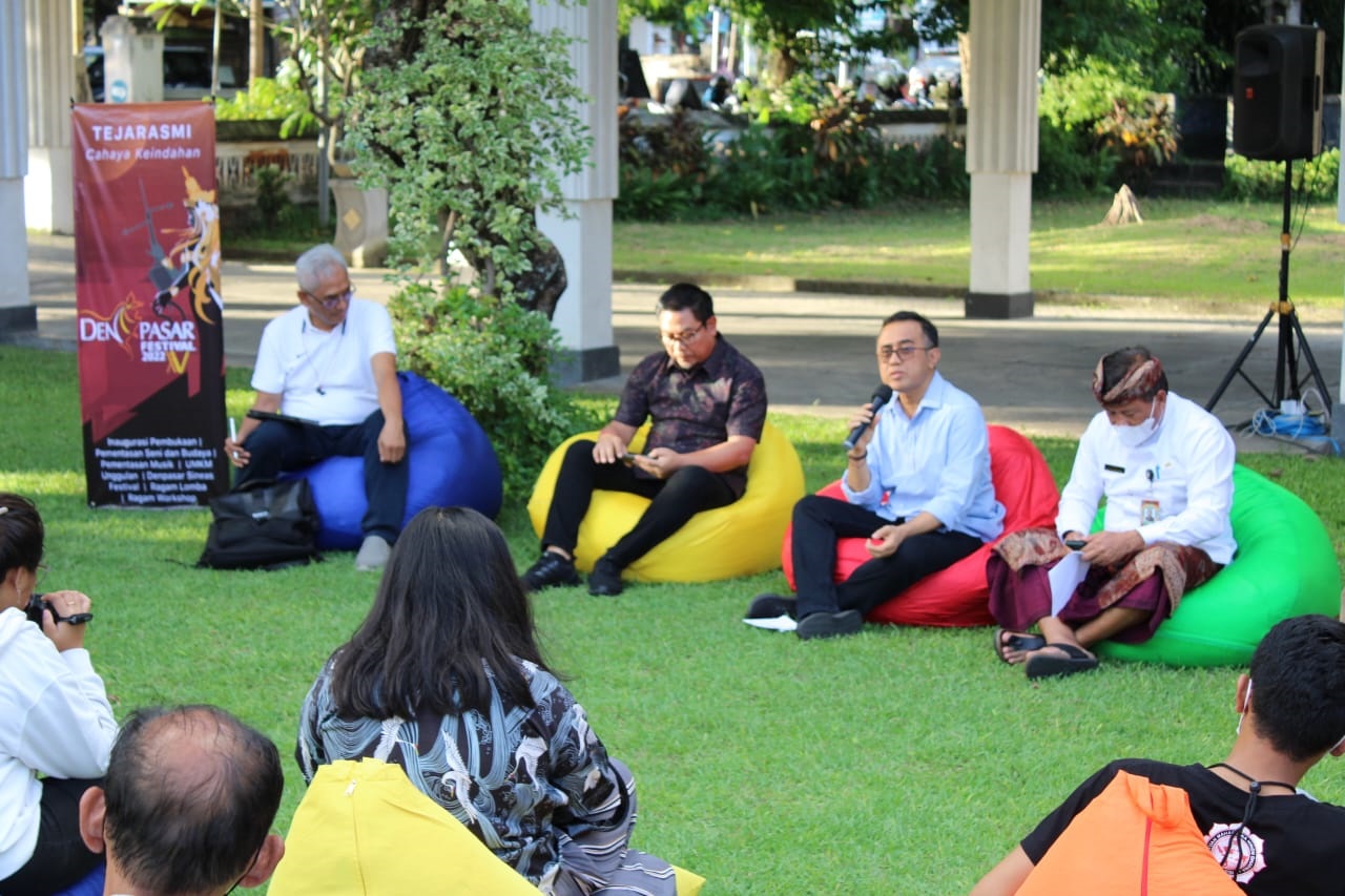 Denpasar Festival ke-15 Tahun 2022 , Sajikan Beragam  Kreatifitas   dalam   Balutan  Tejarasmi  Sebagai  Cahaya  Keindahan