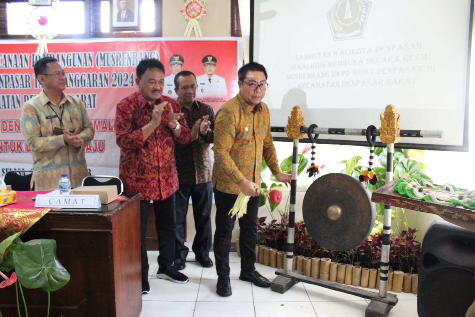 Wawali Arya Wibawa Buka Musrenbang Kecamatan Denpasar Barat.