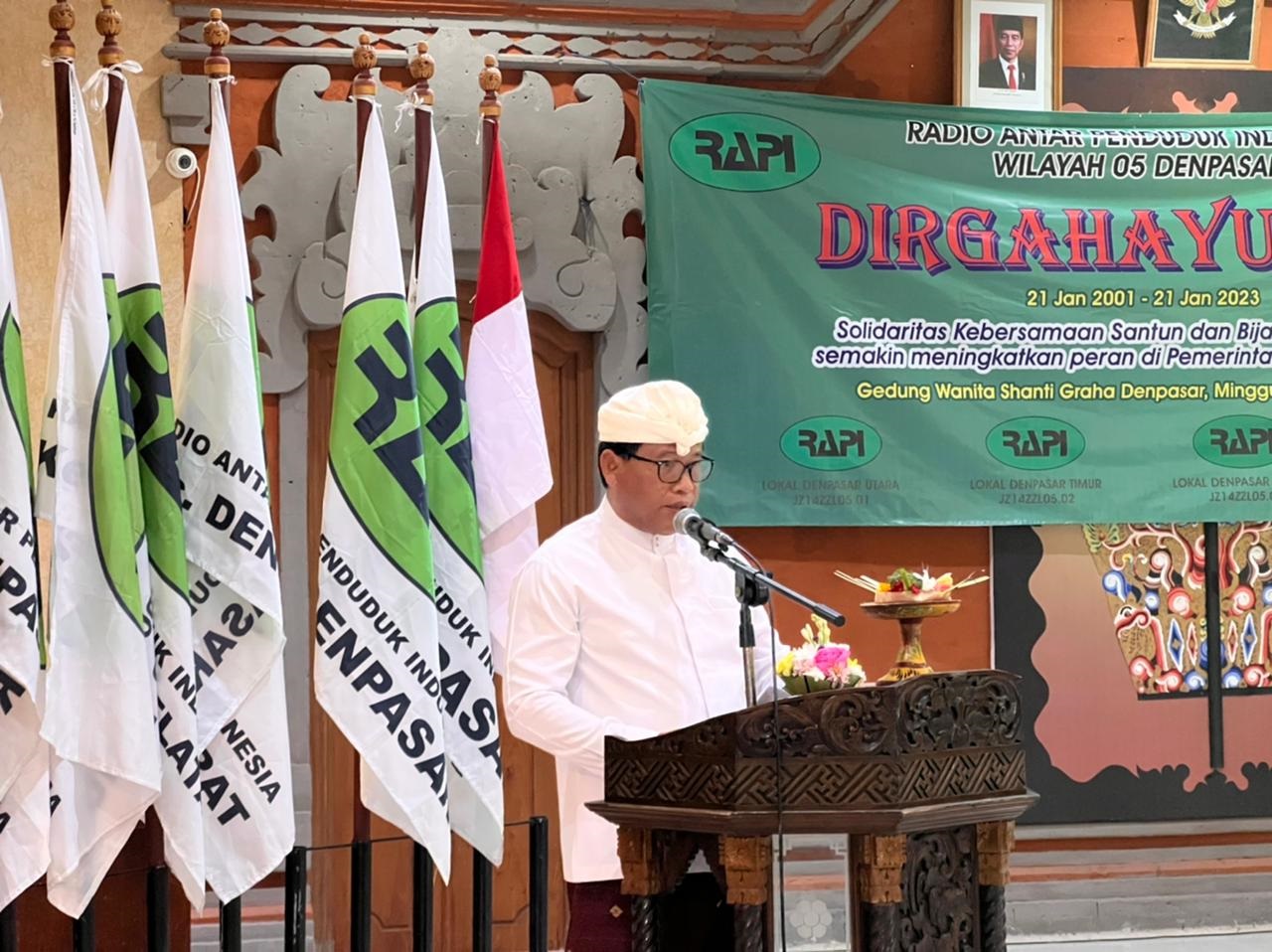 Sekda Alit Wiradana Hadiri HUT Ke-22 RAPI Wilayah Lima Denpasar, Ajak Tingkatkan Sinergitas Bersama Pemerintah Bantu Masyarakat.