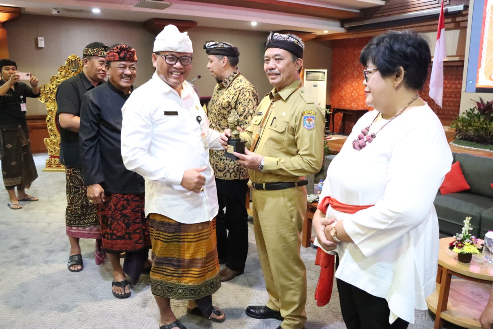 Menyambut HUT Kota Denpasar ke-235, Sekda Alit Wiradana Buka Seminar Nasional 