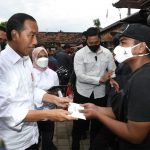 Presiden Jokowi Kunjungi Sentra Tenun Kabupaten Jembrana
