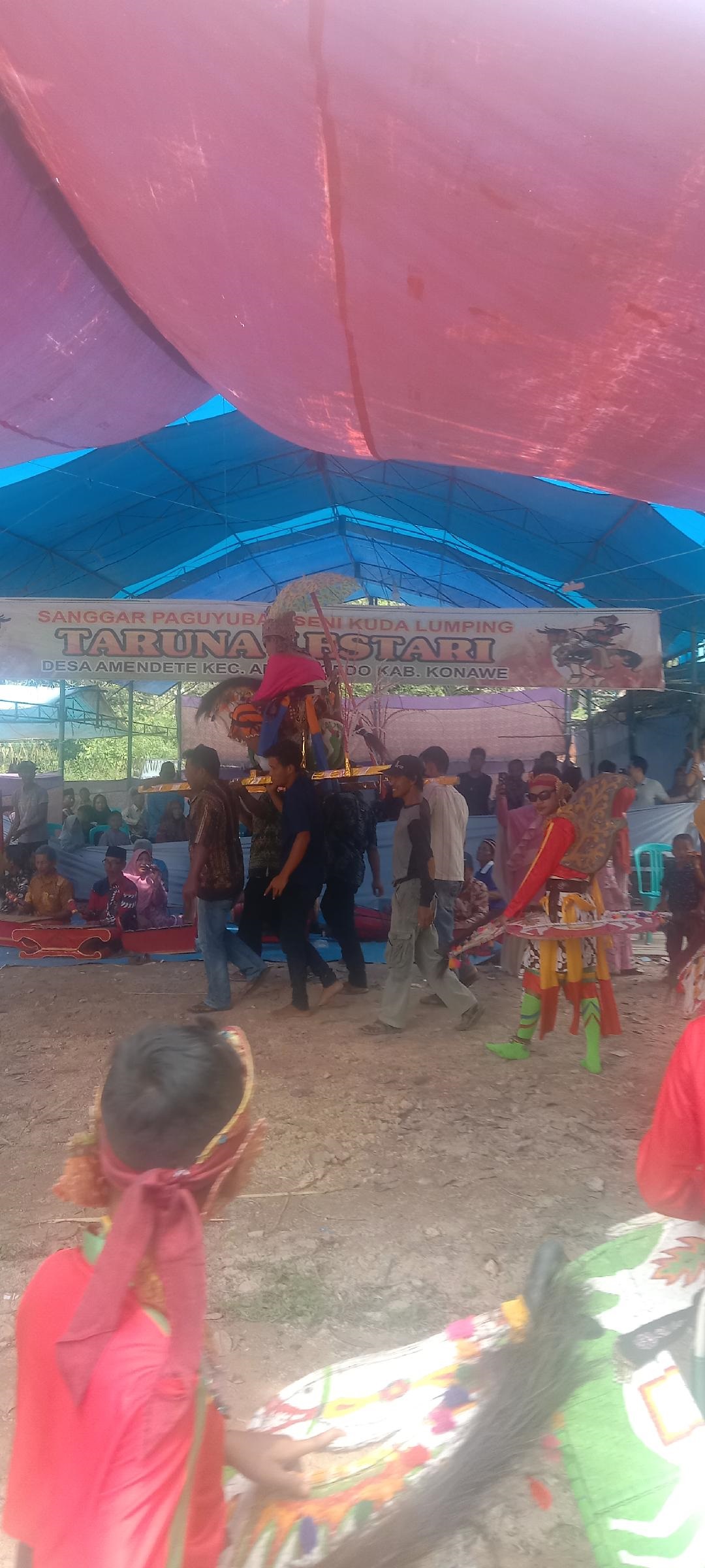 Khitanan : Syukuran Keluarga pak Sutris tampilkan Kuda Lumping