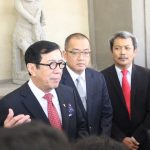 Menkumham RI  Yasonna H Laoly, tandatangani  perjanjian ekstradisi RI-Rusia 