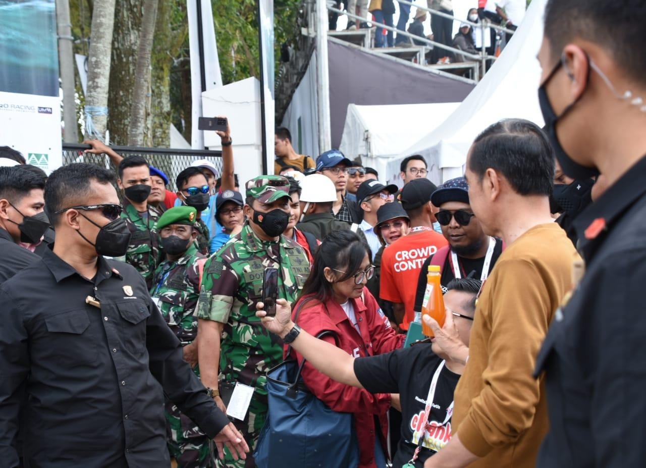 Pangdam I/BB Dampingi Presiden RI Acara F1H20 di Balige