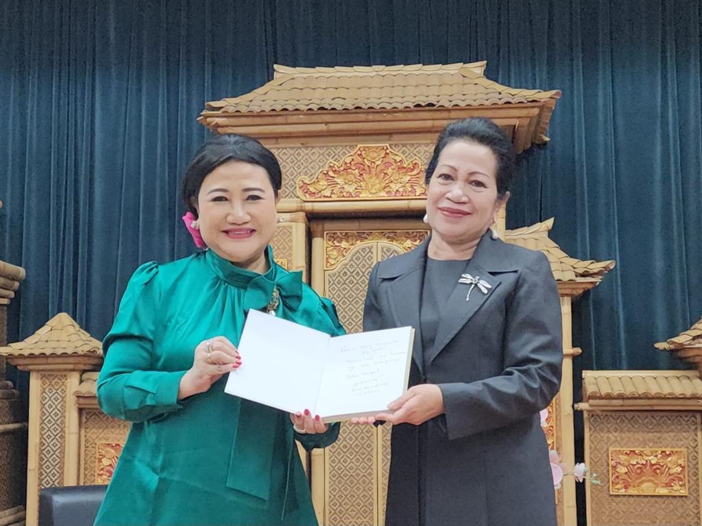 Prita Kemal Gani Bedah Buku Biografi di Tokyo