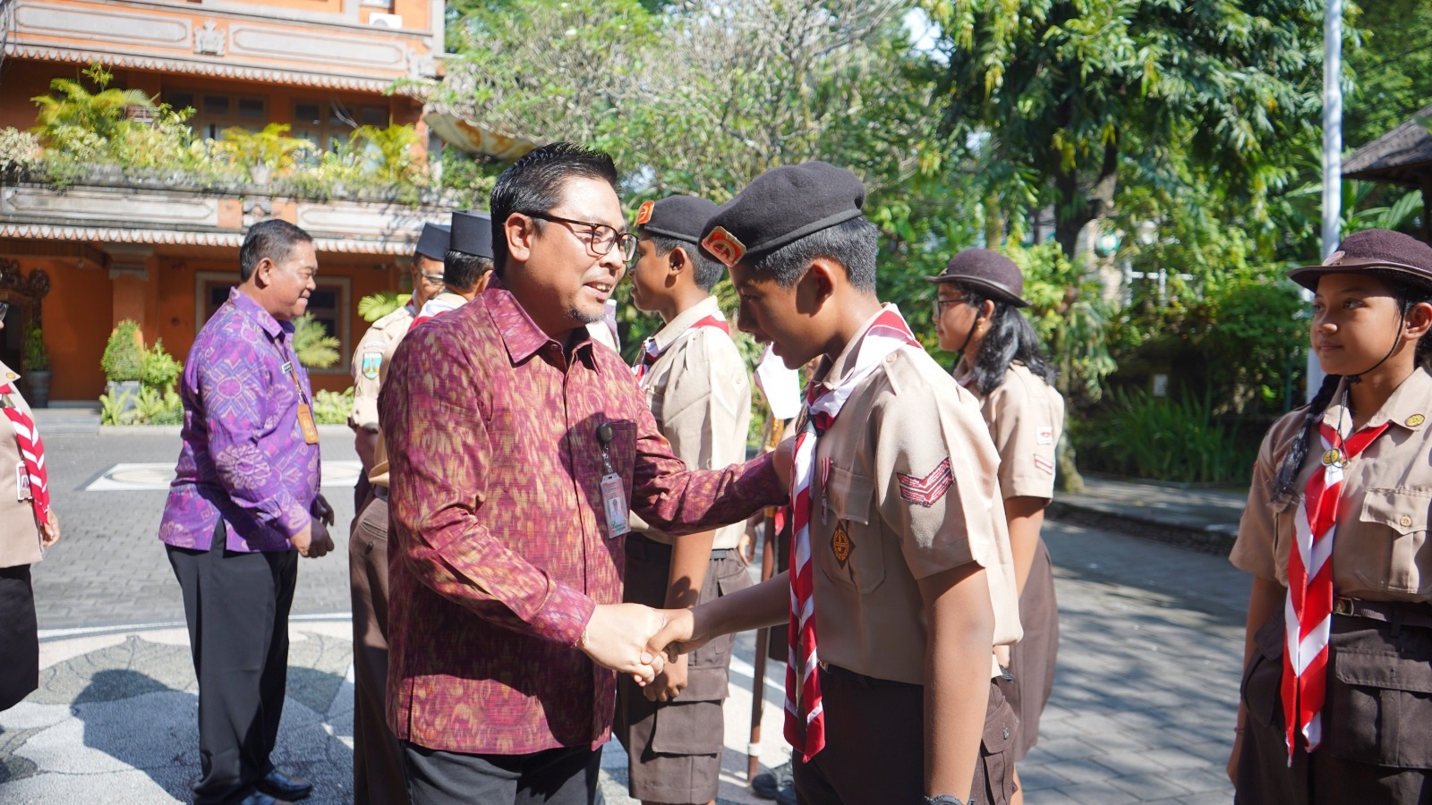 Wawali Arya Wibawa Lepas Kontingen Kwarcab Pramuka Denpasar Ikuti Lomba Tingkat Regu Pramuka Penggalang Empat (LT-IV) Tahun 2023.