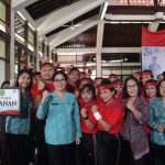 Ny. Rai Wahyuni Sanjaya Hadiri Lomba Senam dan Paduan Suara Serangkaian HKG PKK ke-51