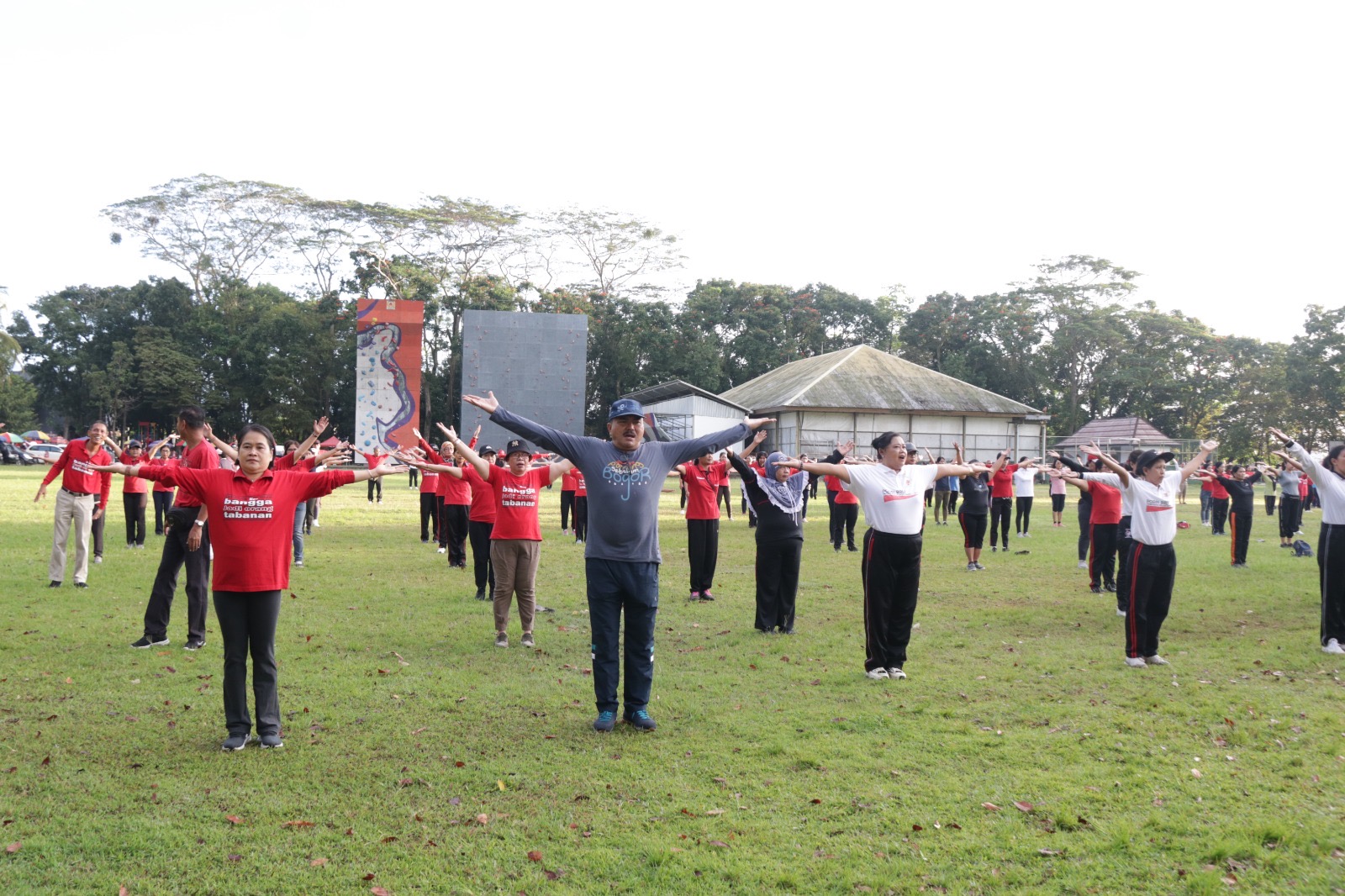 Nikmati Minggu Pagi Dengan CFD sekaligus Berbagi Sebelum Nyepi