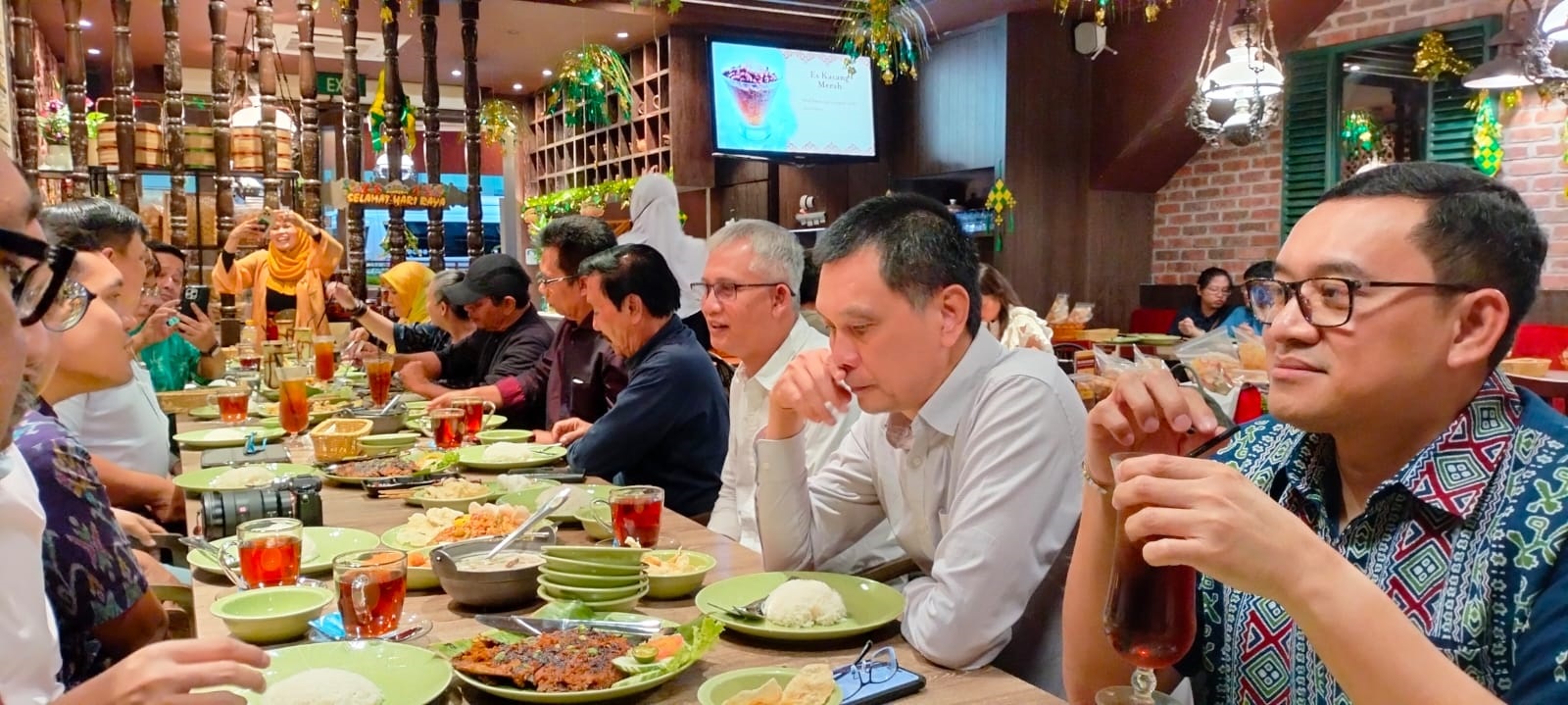 Ketua Komisi II IGK Kresna Budi dan rombongan DPRD Bali, Jajaki Kolaborasi Pariwisata di Singapore