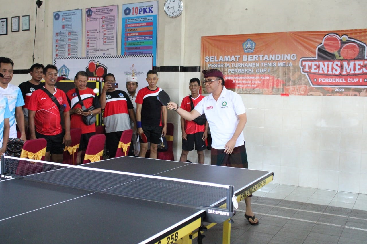 Walikota Jaya Negara Buka Turnament Tenis Meja Perbekel Cup I Desa Padangsambian Klod.