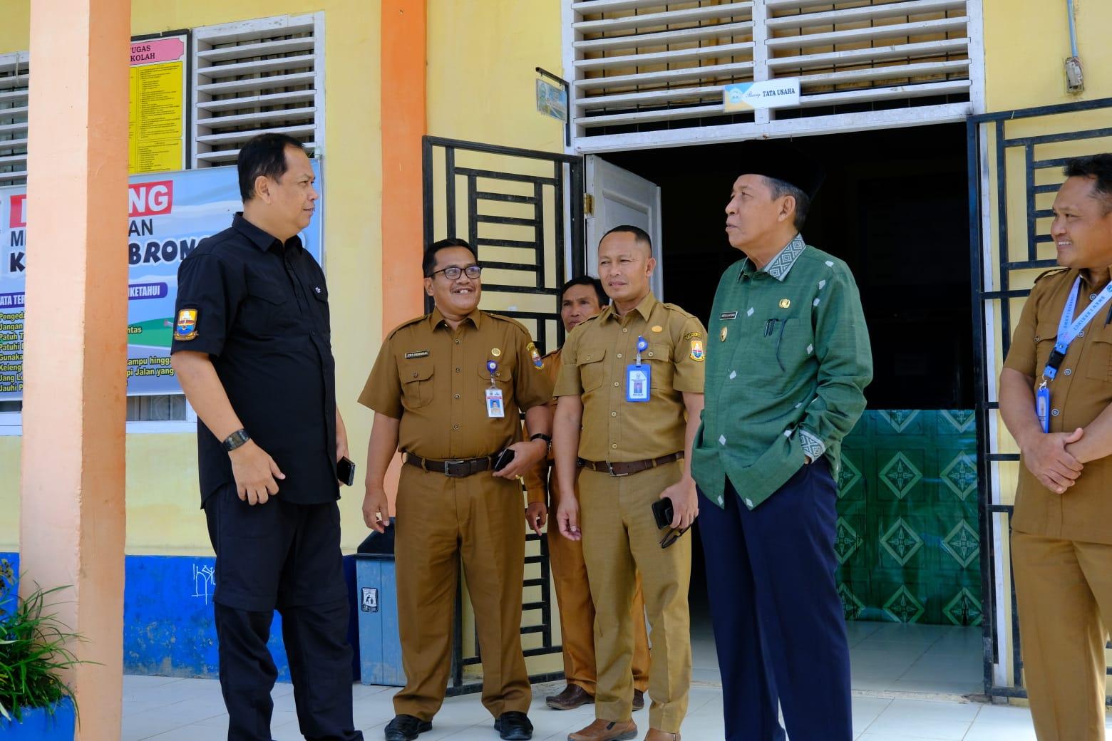 Wagub Sani Tinjau Proses Ujian Akhir Tahun di SMA dan SMK Kerinci
